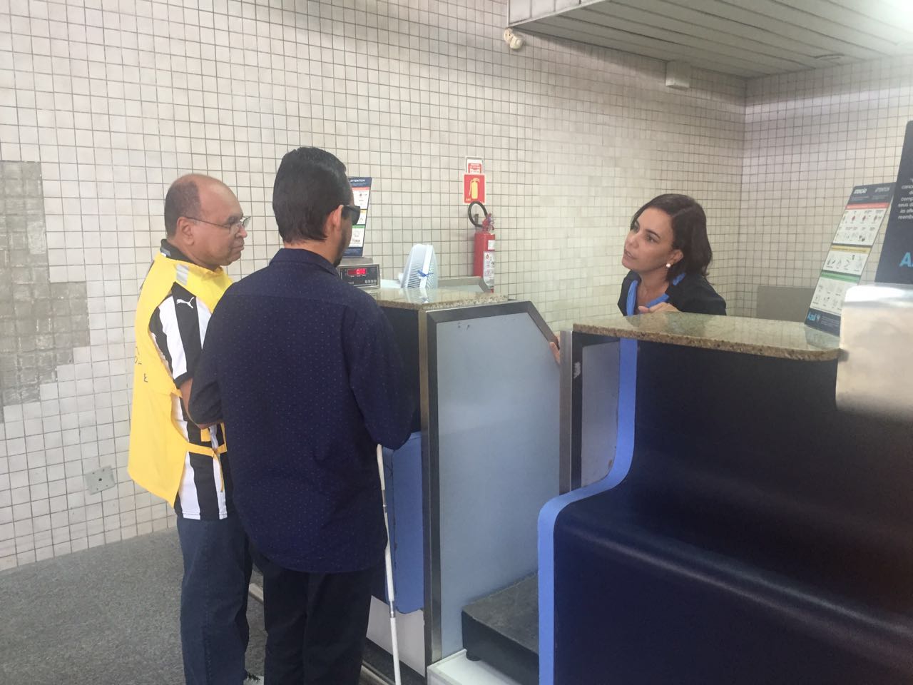 O vereador Lucas fazendo o check-in