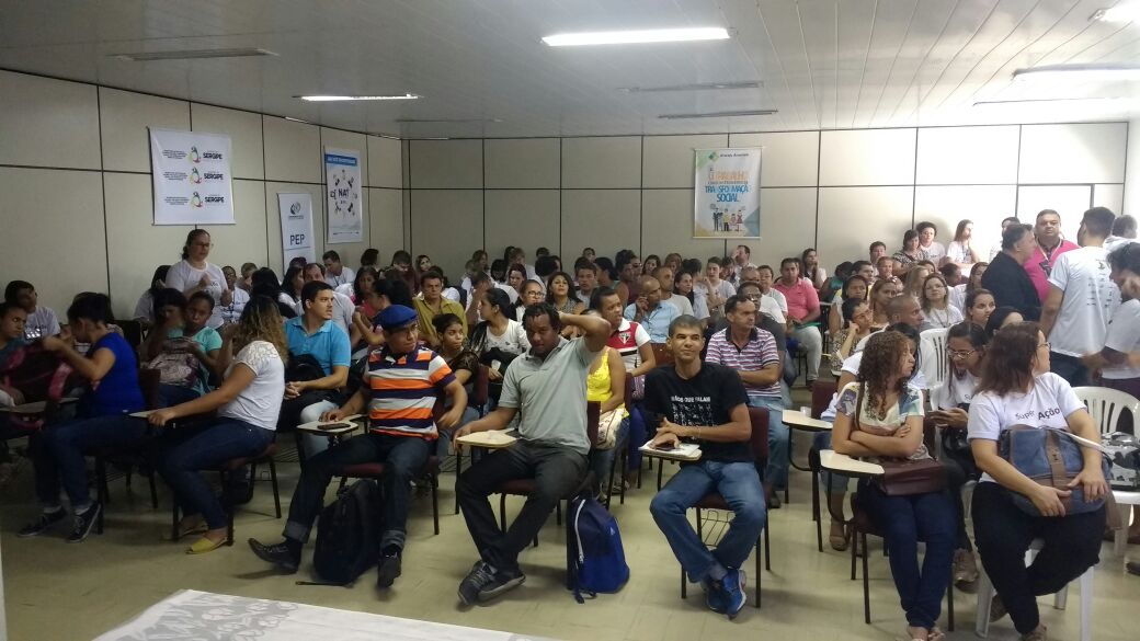 Público presente na solenidade de abertura