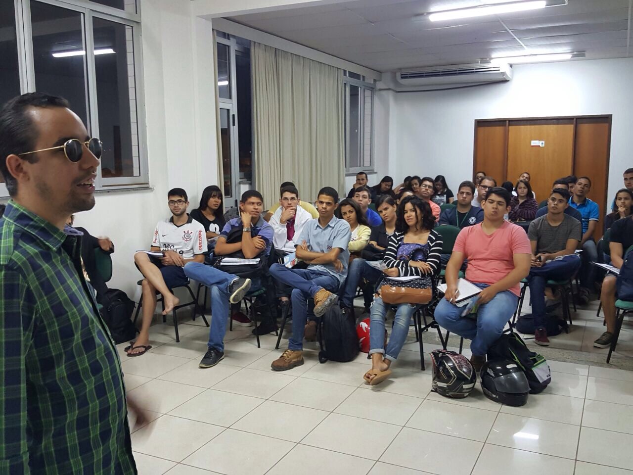O vereador Lucas Aribé no momento de sua paletsra