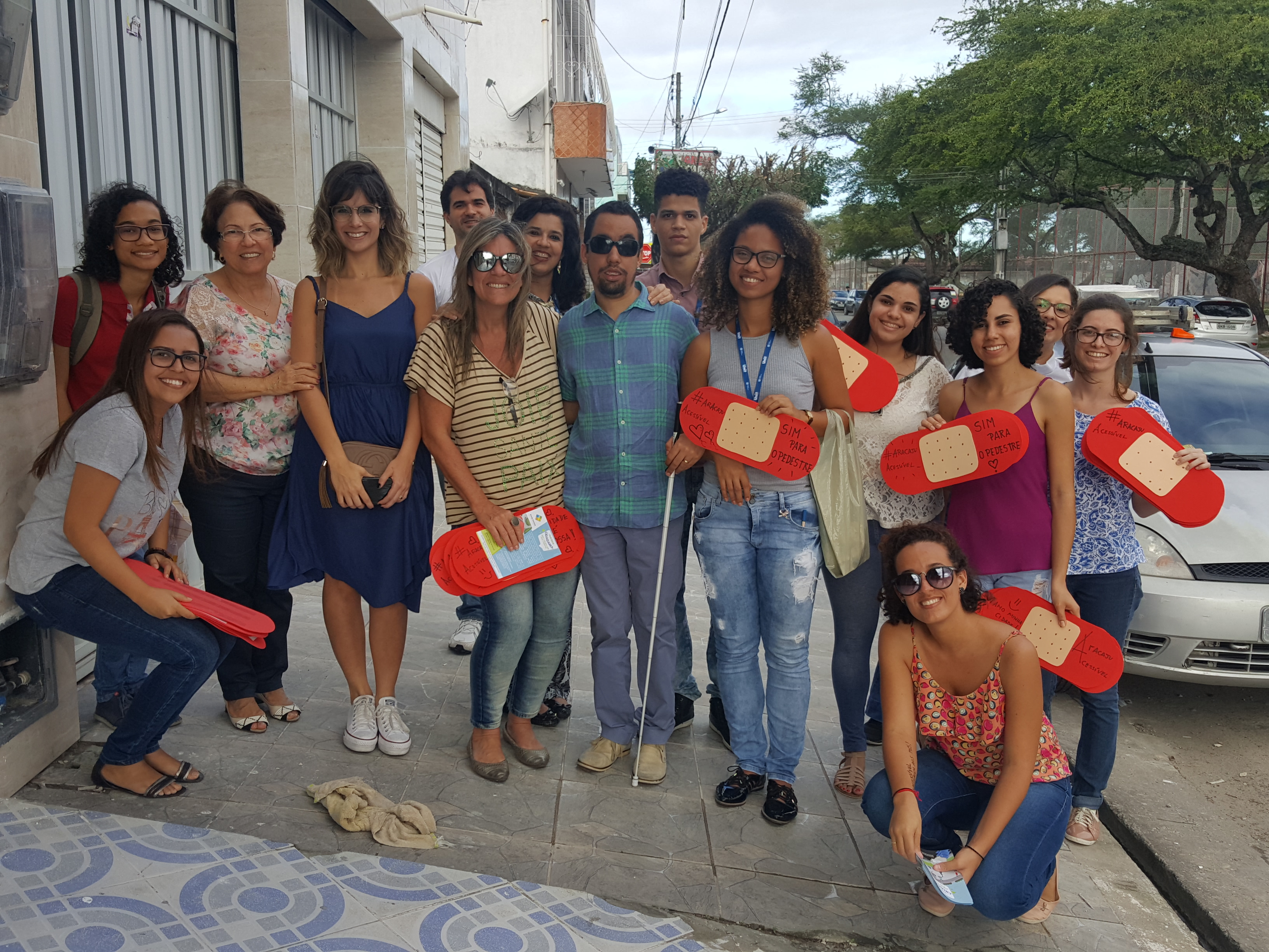 Os participantes da oficina posando para a foto - Foto 2