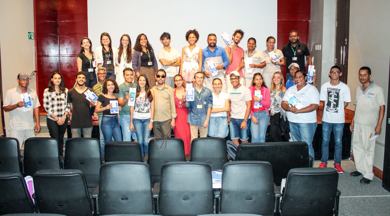 #PraCegoVer: Foto com profissionais do Museu da Gente Sergipana e do Instituto Banese