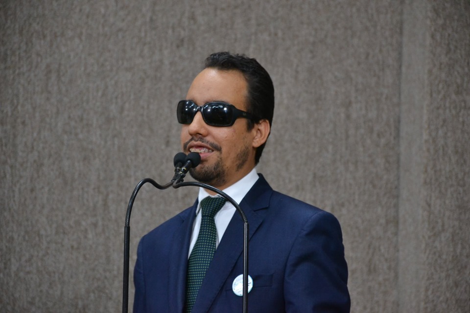 #PraTodoMundoVer Lucas está na Tribuna da Câmara de Aracaju 