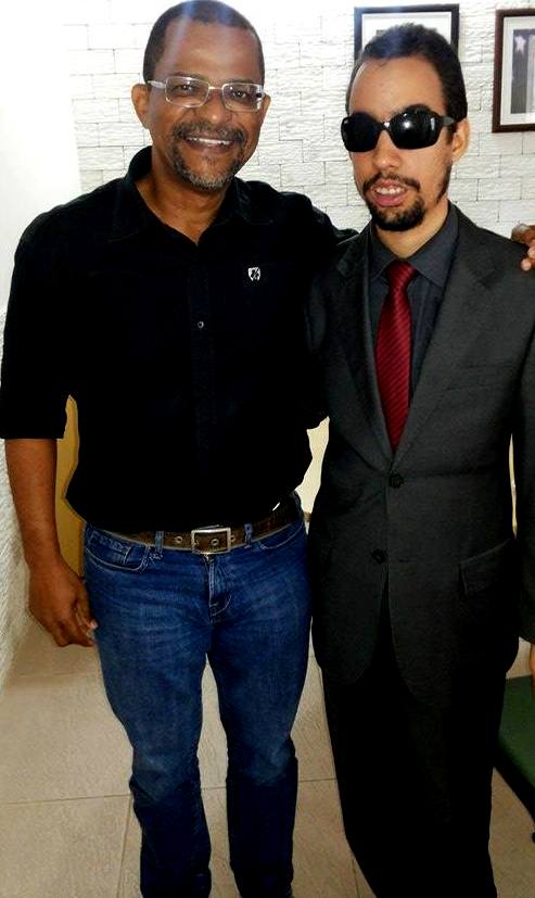 À esquerda, o secretário Bittencourt, e à direita, o vereador Lucas Aribé